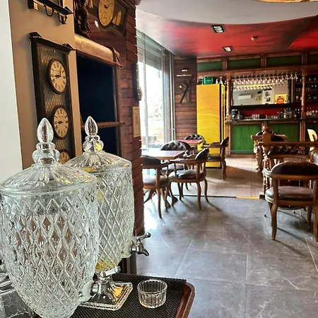 Ξενοδοχείο Upper House
