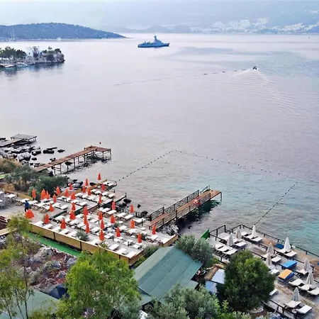 Upper House 3* Kas