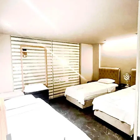Upper House カシュ