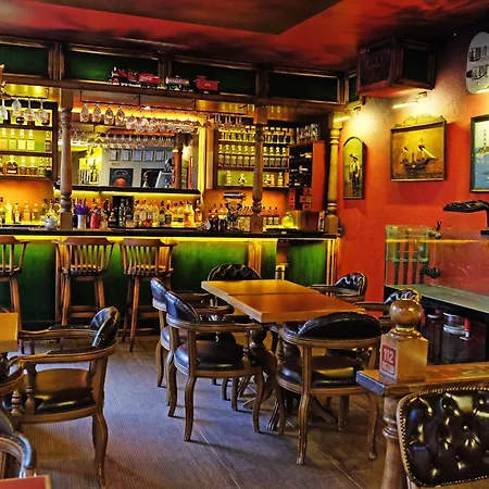 Готель Upper House Каш