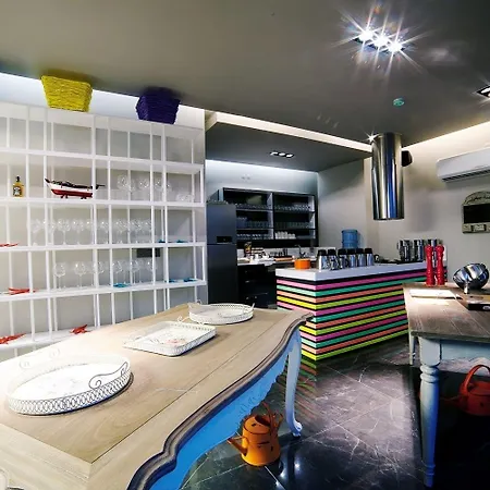 Upper House Hotel 3*