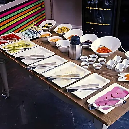 فندق Upper House 3*