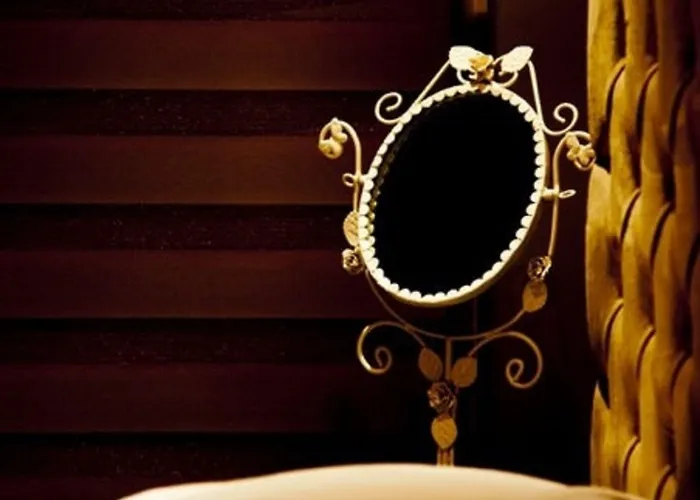 Upper House Готель Каш